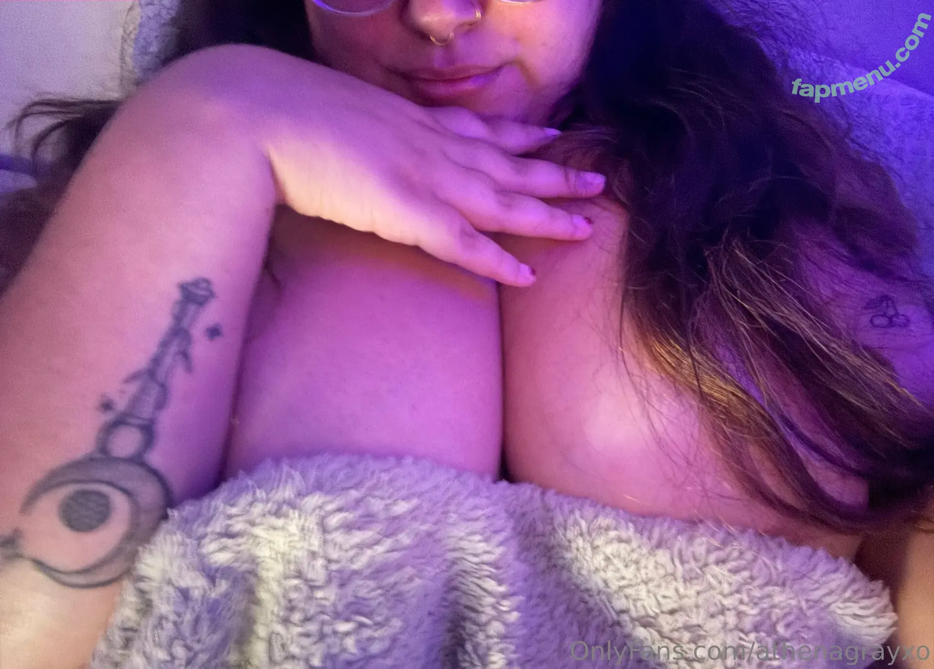 athenagrayxo nude photo #0099 (athenagrayxo)