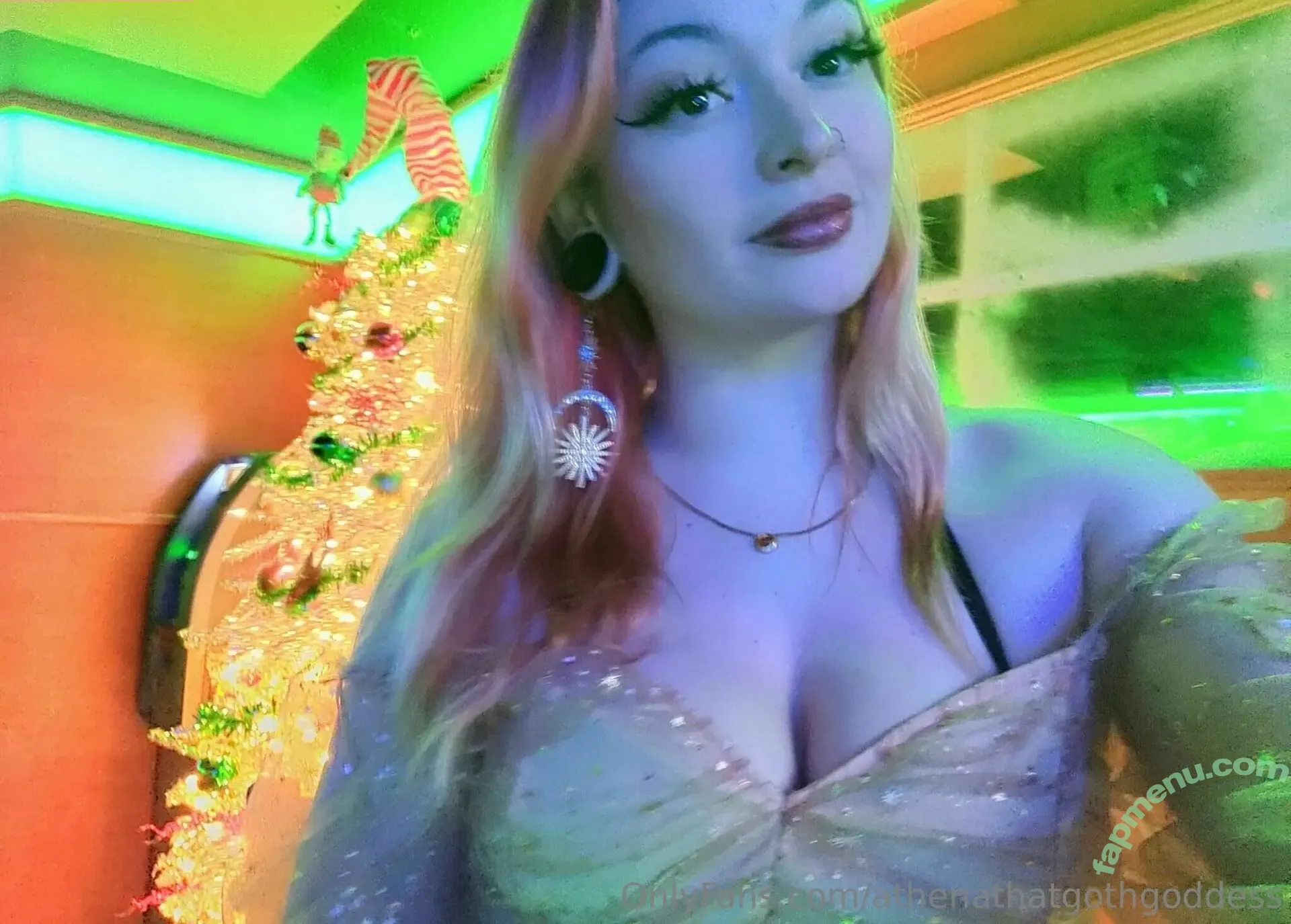 athenathatgothgoddess nude photo #0033 (athenathagoddess)