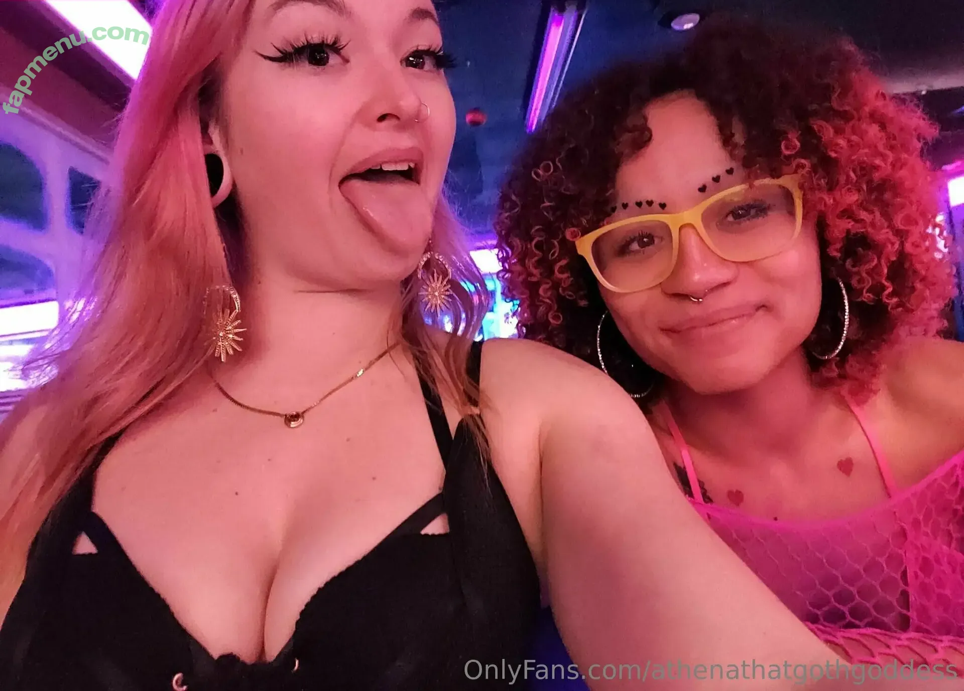 athenathatgothgoddess nude photo #0037 (athenathagoddess)