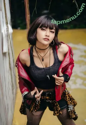 Atiqaaarn / Tiqaaa nude photo #0023