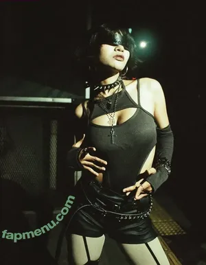 Atiqaaarn / Tiqaaa nude photo #0042