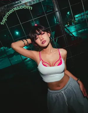 Atiqaaarn / Tiqaaa nude photo #0051