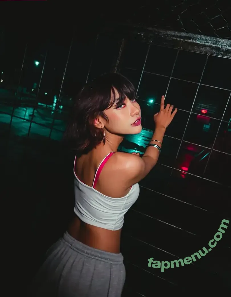 Atiqaaarn nude photo #0056 (Tiqaaa)