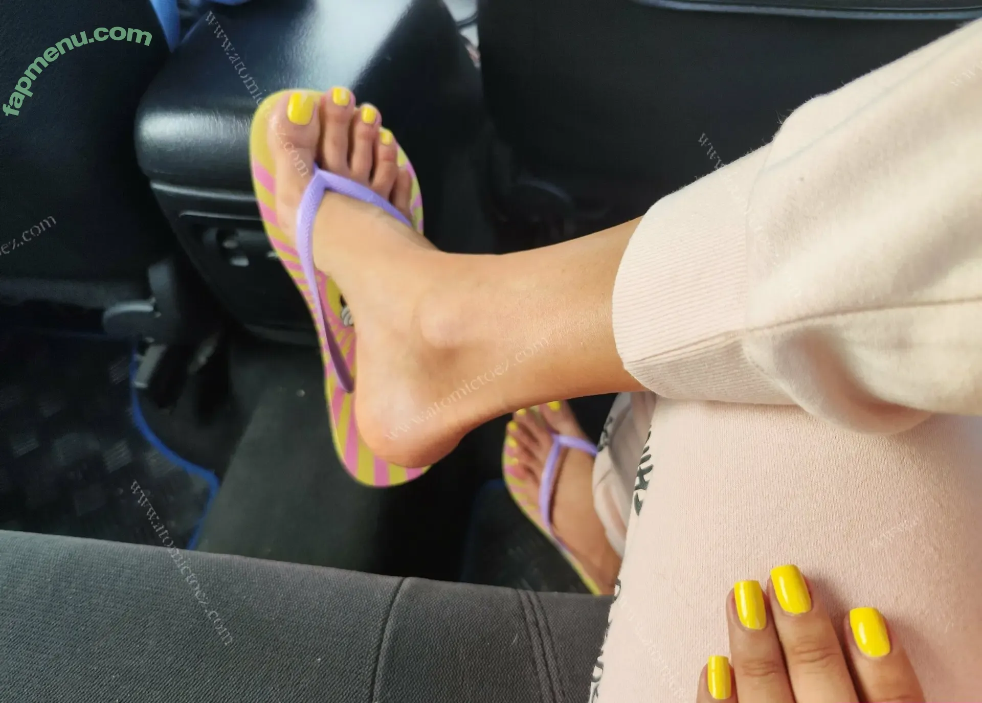 atomictoez_vip nude photo #0086 (atomictoezz)