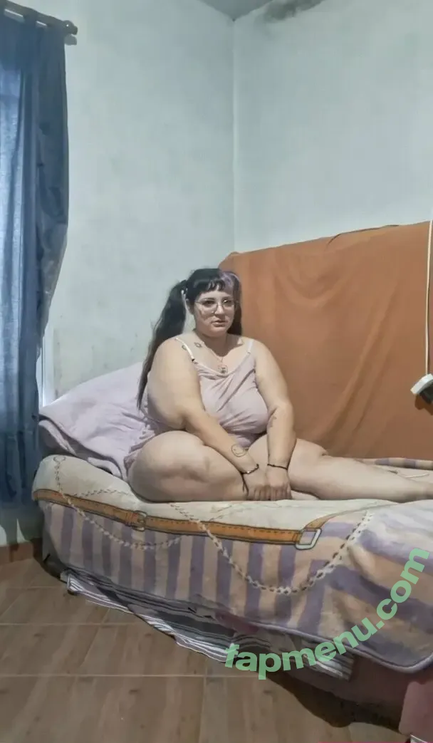 attentionwhor3 nude photo #0006 (attnwhre)