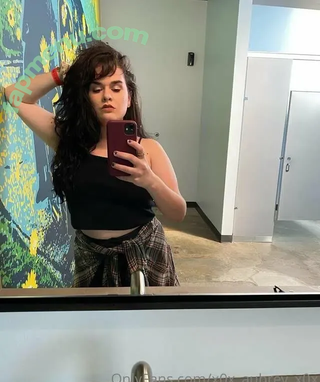 aubrey nude photo #0030 (aubreyoday / x0x_aubrey_x0x / xxo_aubrey_xxo)