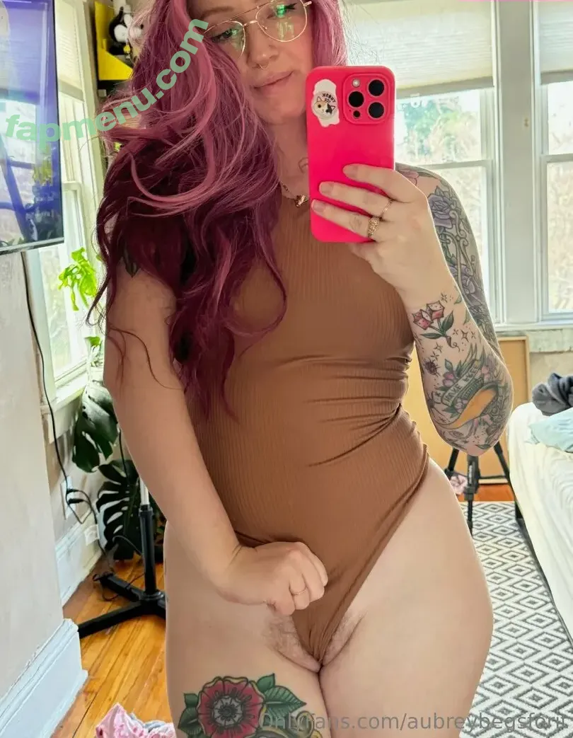 aubreybegsforit nude photo #0102 (aubrey47932)