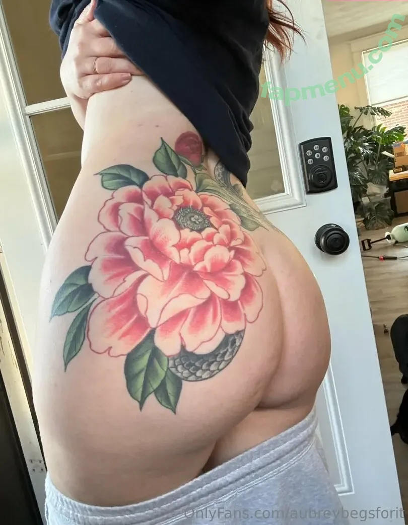 aubreybegsforit nude photo #0157 (aubrey47932)