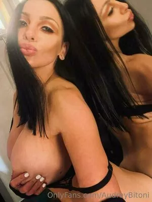Audrey Bitoni / audreybitonixo nude photo #0027