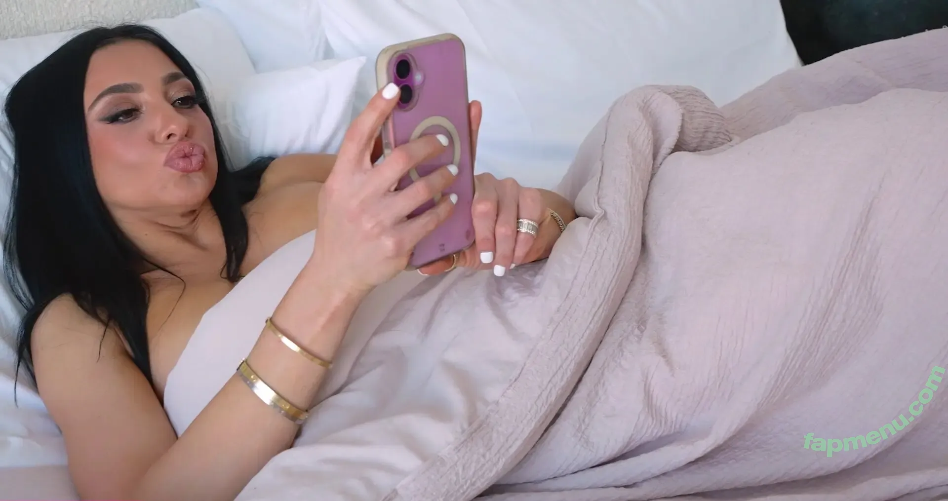 Audrey Bitoni nude photo #0687 (audreybitoni / audreybitonixo)