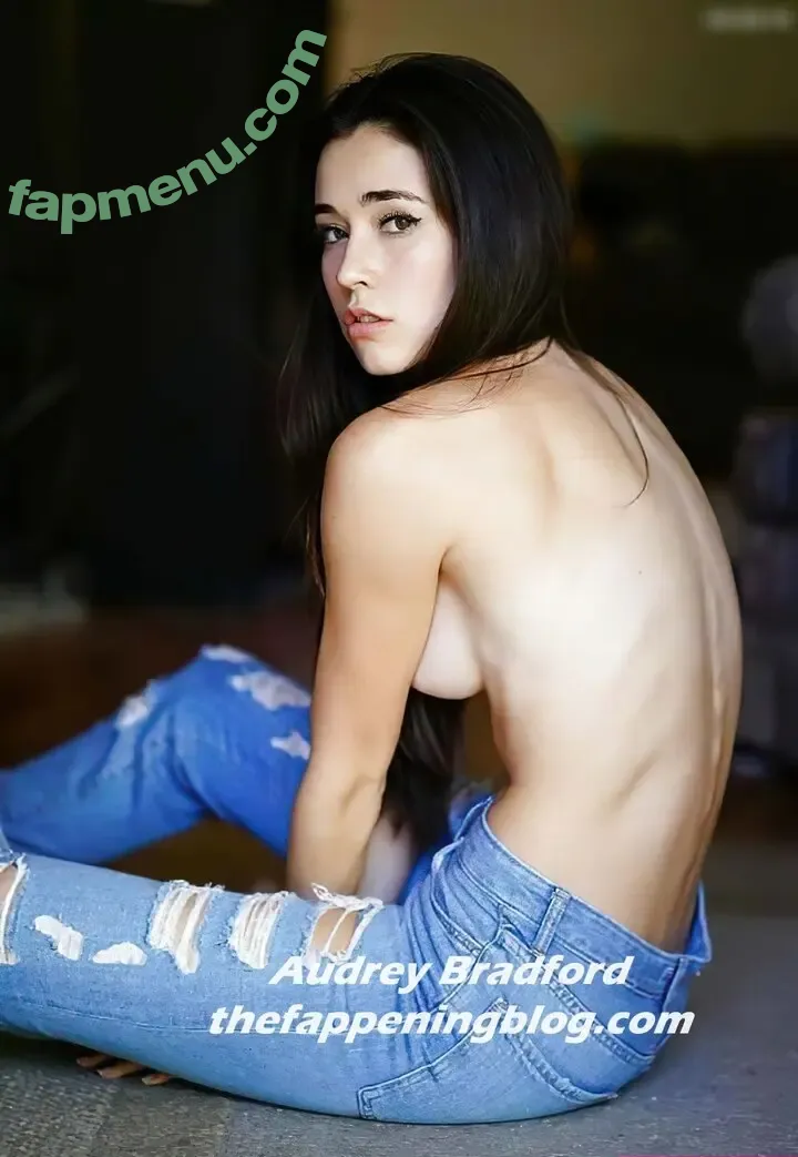 Audrey Bradford nude photo #0174 (dreybradford)