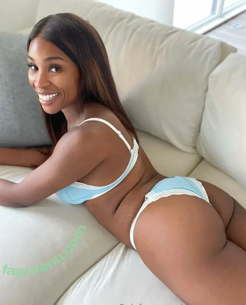 audrey.moore nude photo #0106 (audreyscoresmoore)