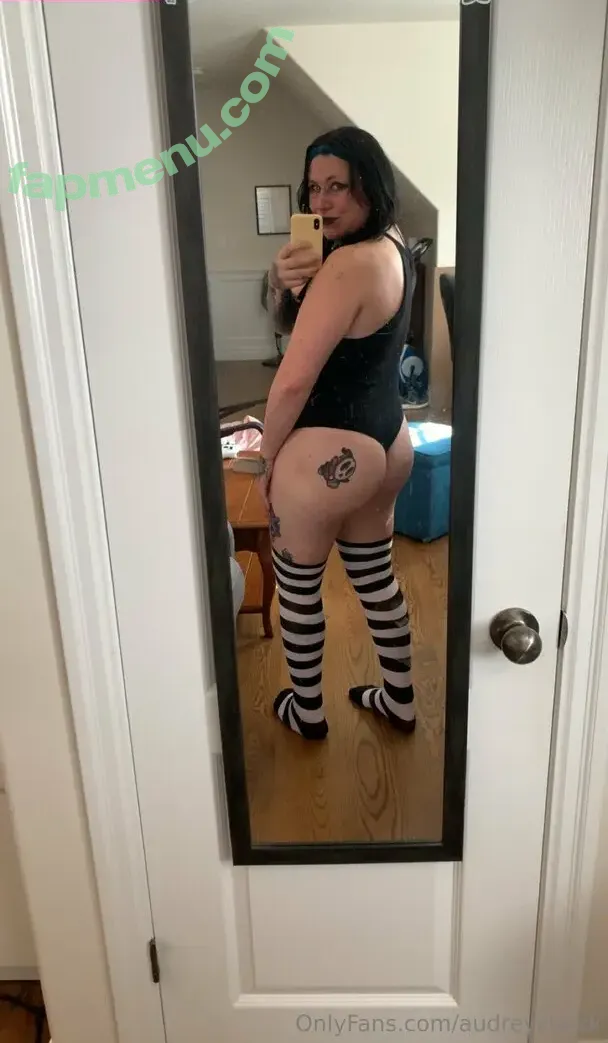 audreycheck nude photo #0018 (audreyscheckdesign)