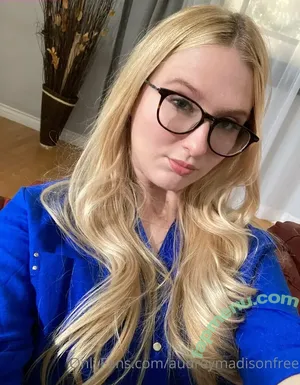 audreymadisonfree / audreyalienmadison nude photo #0001