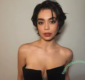 Aulii Cravalho / AuliiCravalho / Auli’i Cravalho nude photo #0174