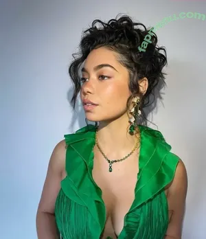 Aulii Cravalho / AuliiCravalho / Auli’i Cravalho nude photo #0337