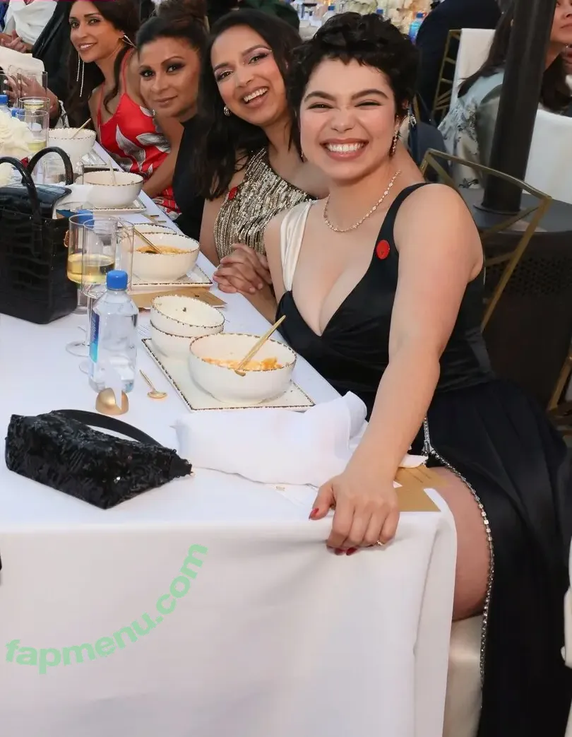 Aulii Cravalho nude photo #0202 (AuliiCravalho / Auli’i Cravalho)