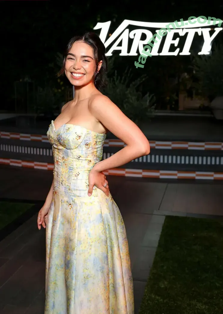 Aulii Cravalho nude photo #0268 (AuliiCravalho / Auli’i Cravalho)
