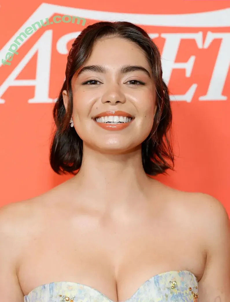 Aulii Cravalho nude photo #0273 (AuliiCravalho / Auli’i Cravalho)