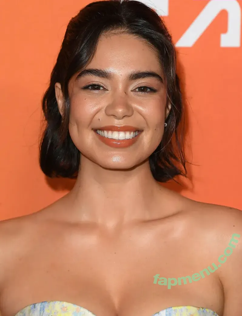 Aulii Cravalho nude photo #0274 (AuliiCravalho / Auli’i Cravalho)