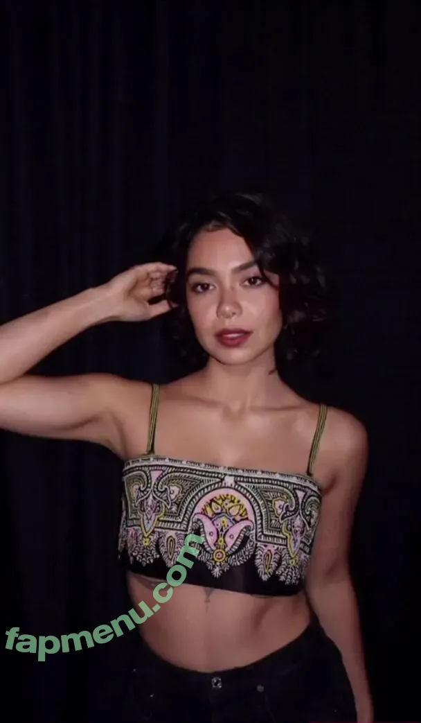 Aulii Cravalho nude photo #0278 (AuliiCravalho / Auli’i Cravalho)