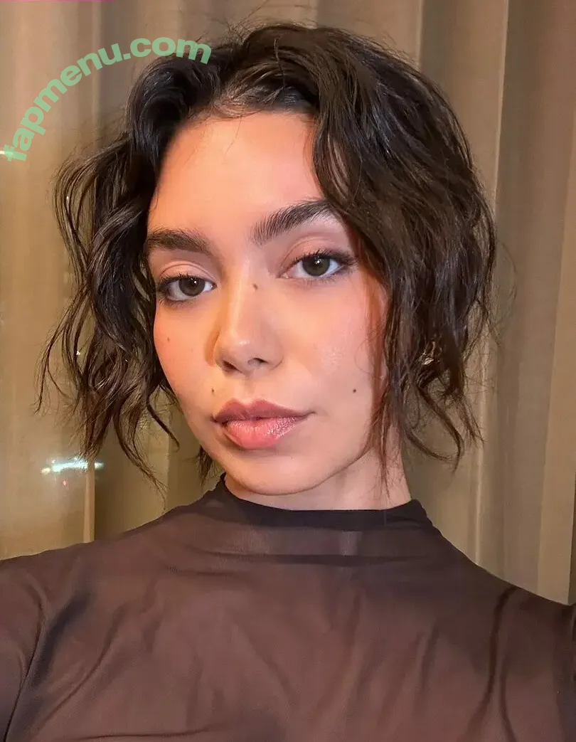 Aulii Cravalho nude photo #0330 (AuliiCravalho / Auli’i Cravalho)