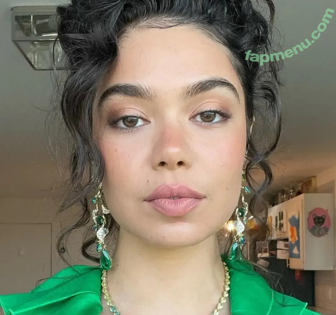 Aulii Cravalho nude photo #0344 (AuliiCravalho / Auli’i Cravalho)