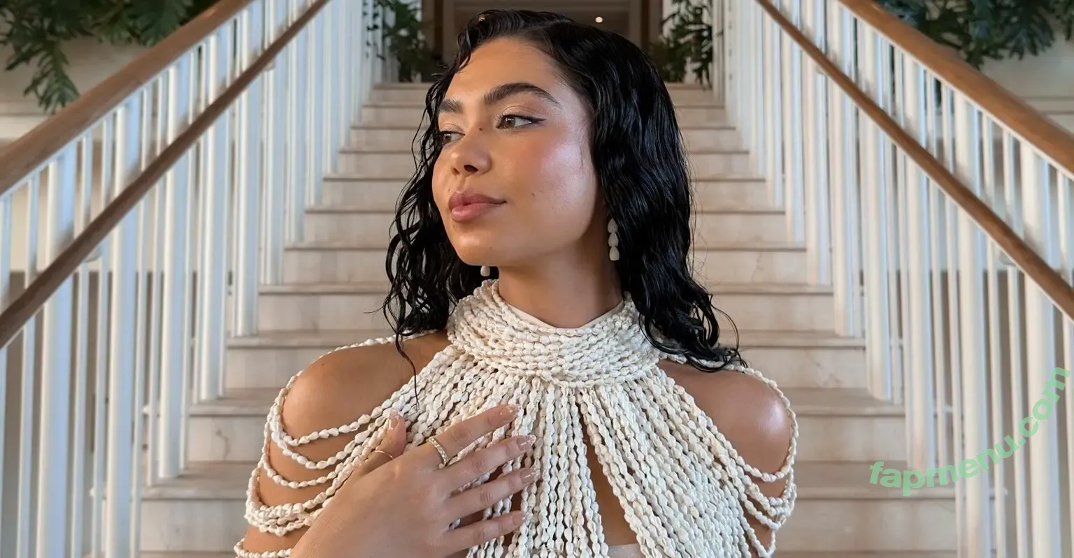 Aulii Cravalho nude photo #0358 (AuliiCravalho / Auli’i Cravalho)