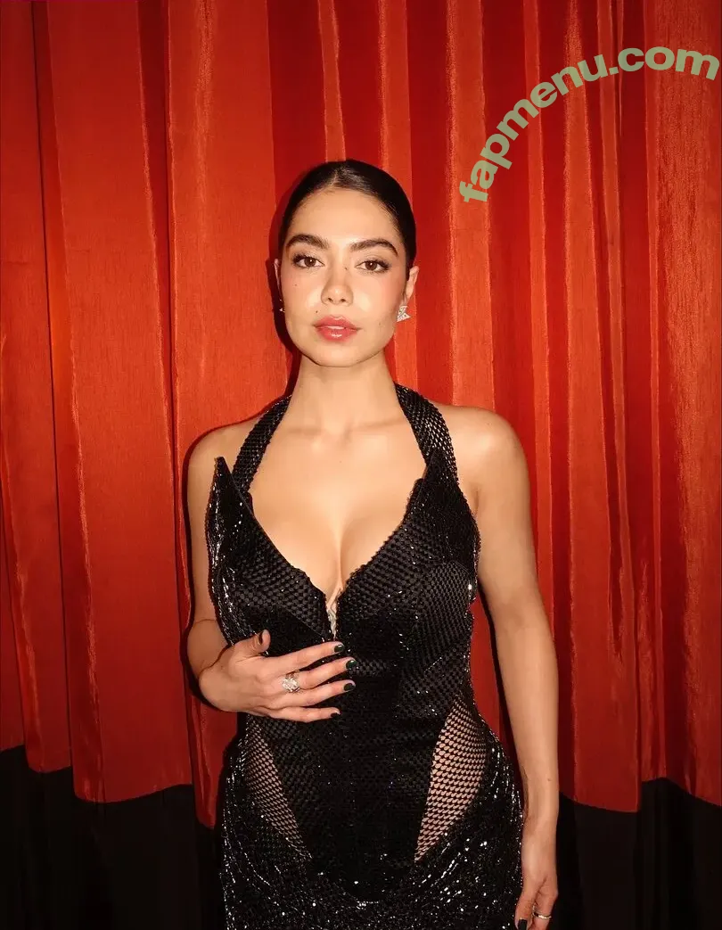 Aulii Cravalho nude photo #0378 (AuliiCravalho / Auli’i Cravalho)