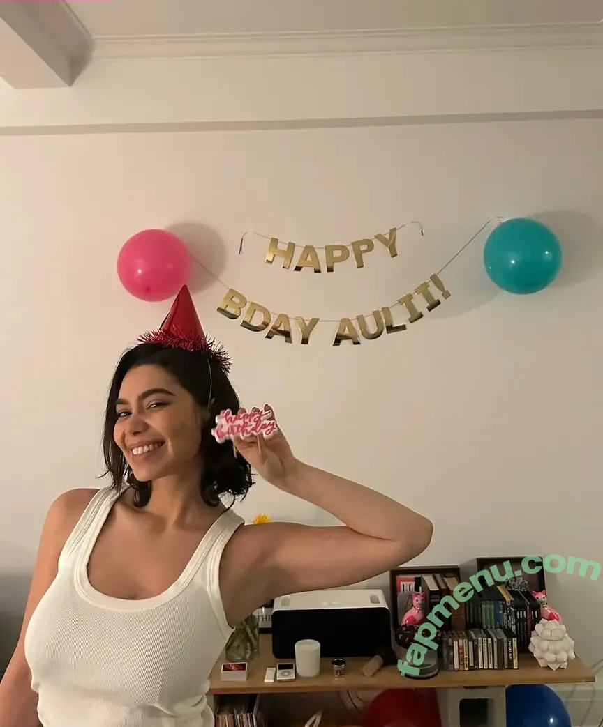 Aulii Cravalho nude photo #0379 (AuliiCravalho / Auli’i Cravalho)