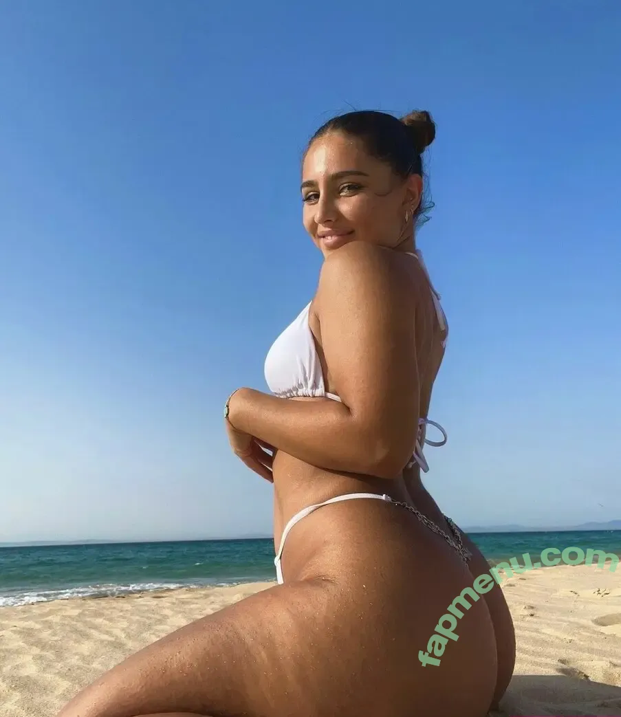 Aurelia Lamprecht nude photo #0008 (aurelialamprecht)