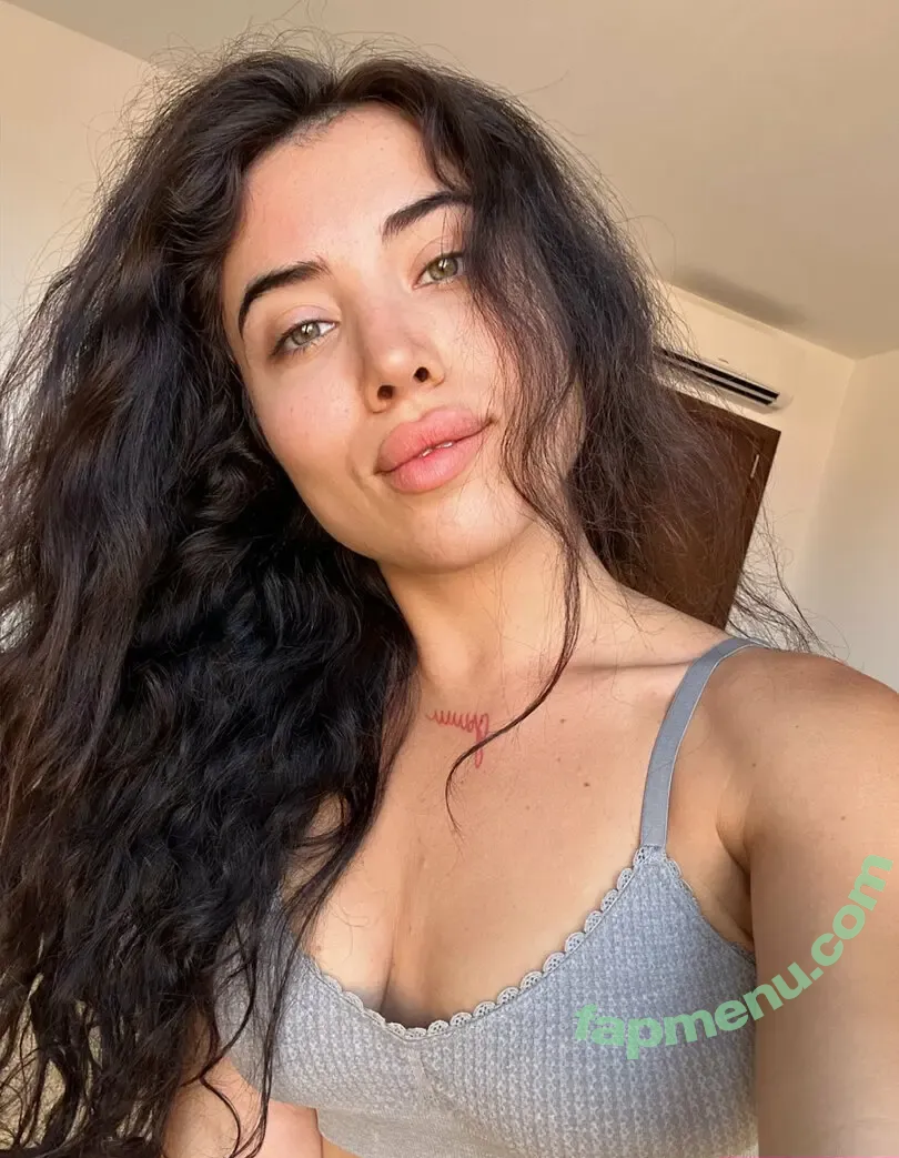 aurelia999 nude photo #0001 (aurelia999)