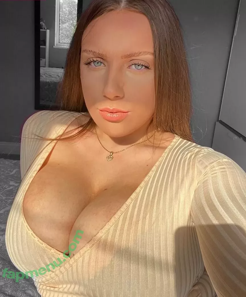 Aurora nude photo #0078 (allnaturalaurora / aurora.baker / mynaturalaurora)