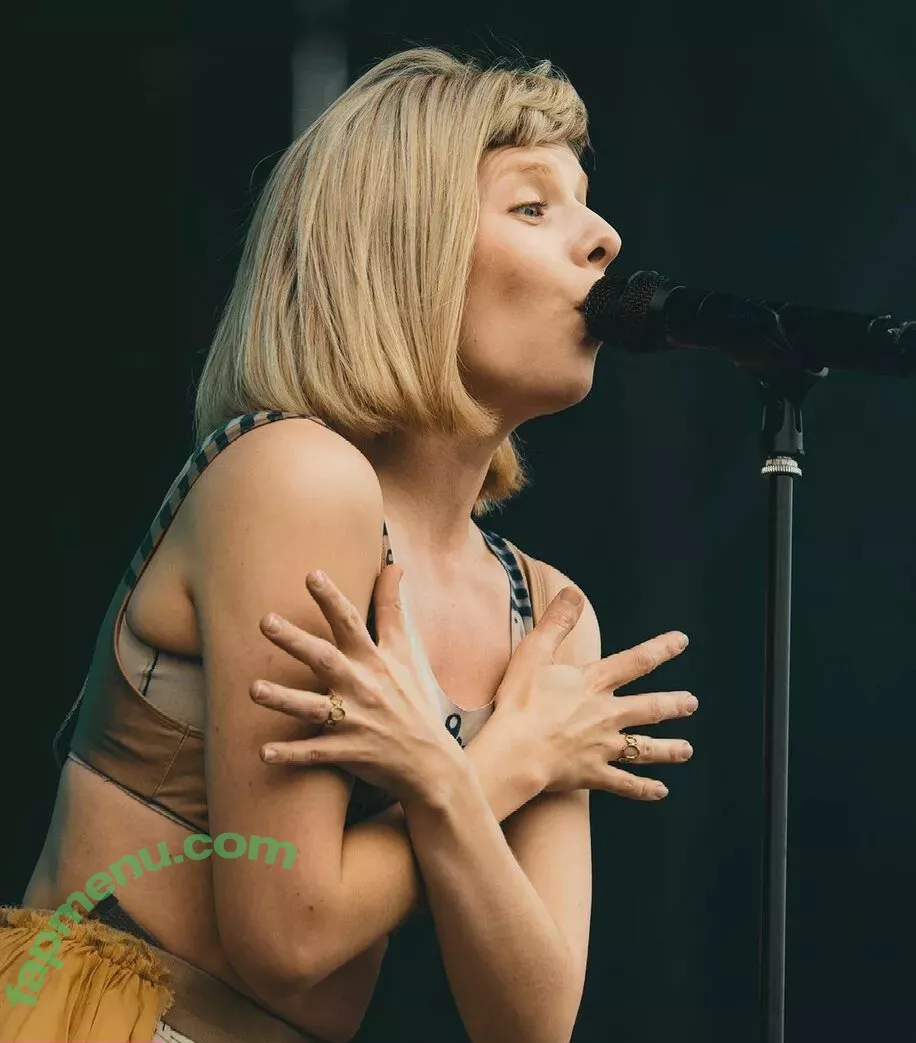 Aurora Aksnes nude photo #0110 (auroramusic / singer)