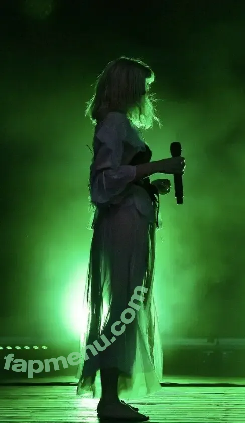 Aurora Aksnes nude photo #0419 (auroramusic / singer)