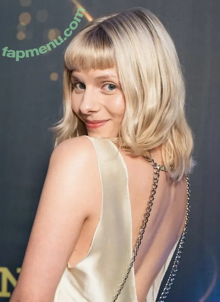 Aurora Aksnes nude photo #0430 (auroramusic / singer)