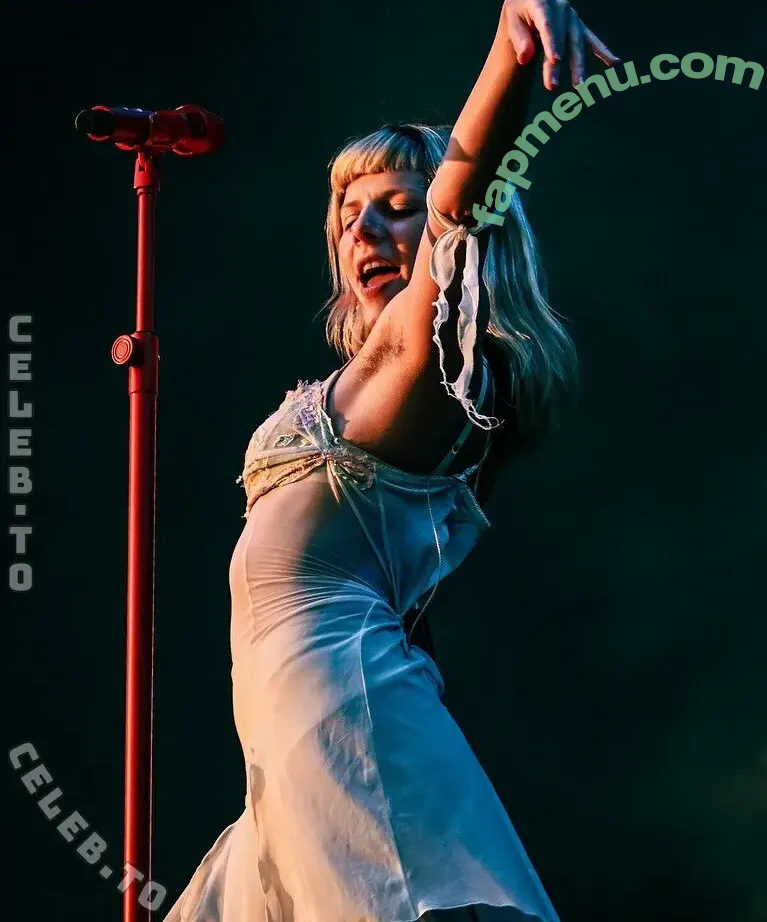 Aurora Aksnes nude photo #0484 (auroramusic / singer)