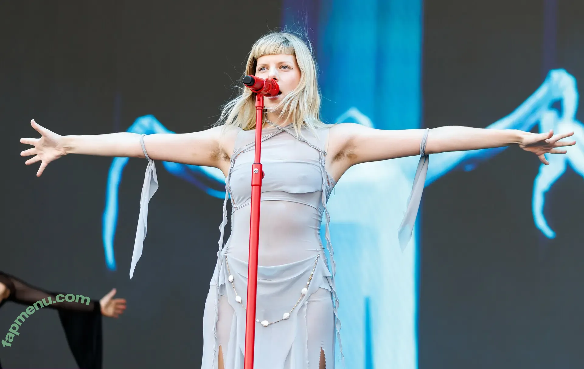 Aurora Aksnes nude photo #0489 (auroramusic / singer)