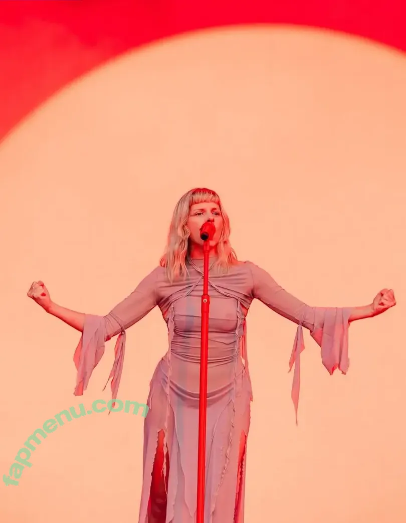 Aurora Aksnes nude photo #0501 (auroramusic / singer)