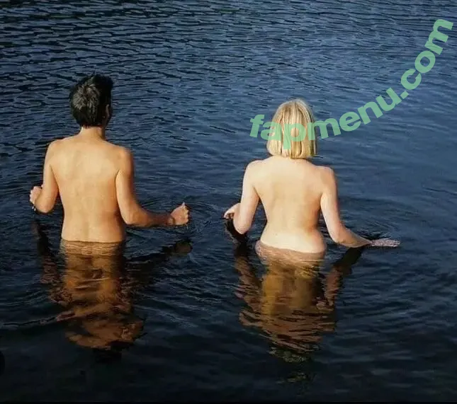 Aurora Aksnes nude photo #0509 (auroramusic / singer)