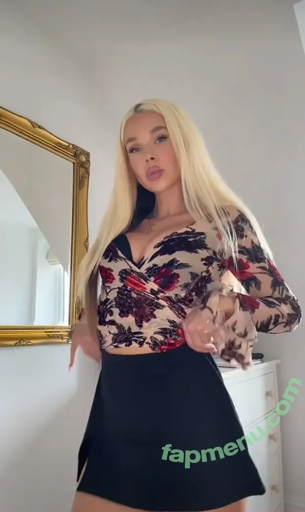 aurora_dos nude photo #0002 (aurora dos / aurora-blu / auroradoss / goodtimenancygone)