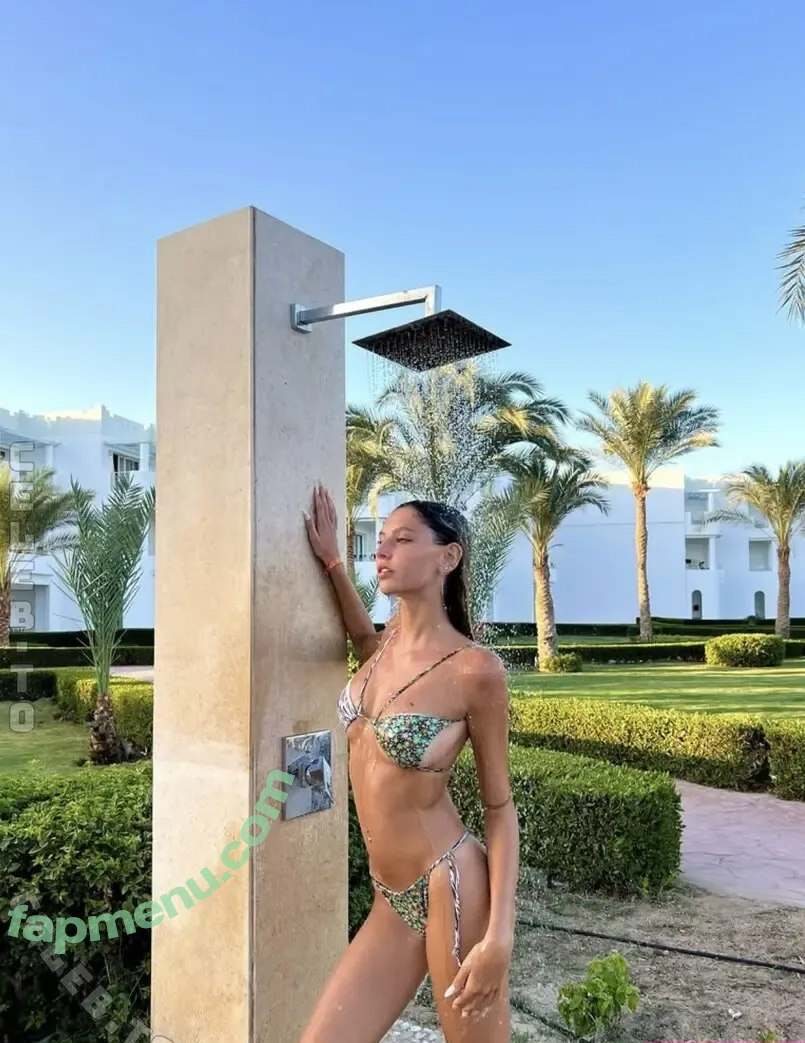 Aurora Mariani nude photo #0025 (auroraamarianii)