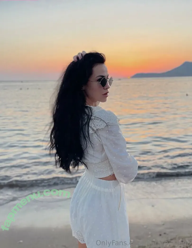 aurora_vinga nude photo #0003 (auroraaa.v)