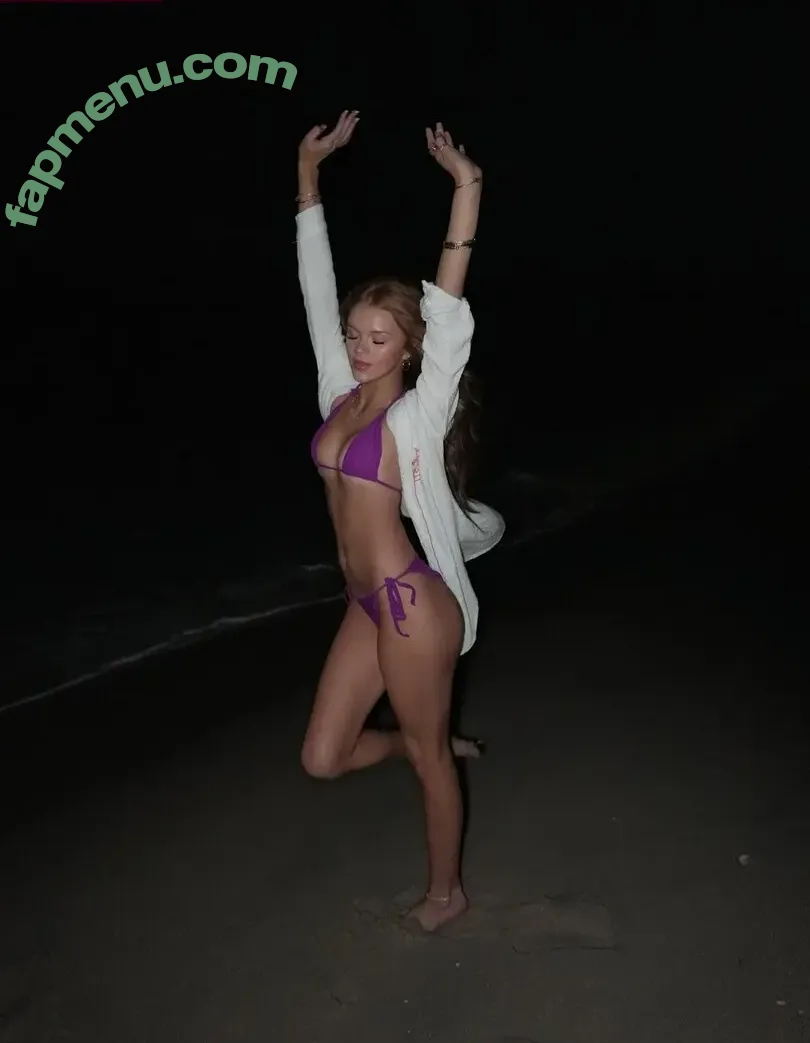 Aurorafoxxxx nude photo #0057 (scarlettaaurora / ursweetscar / yoursweetaurora)