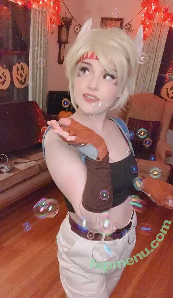 auroraiskira nude photo #0019 (kingauratv)