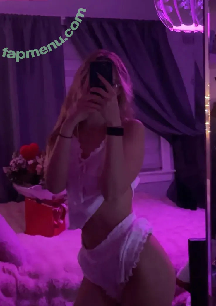 auroraroar777 nude photo #0032 (Aurora.roar / aura7777 / aurora7w7)