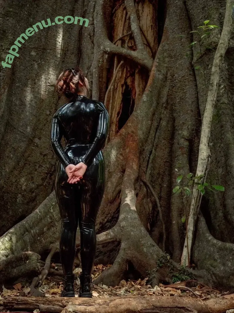 aussarah1 nude photo #0115 (aussarah1)