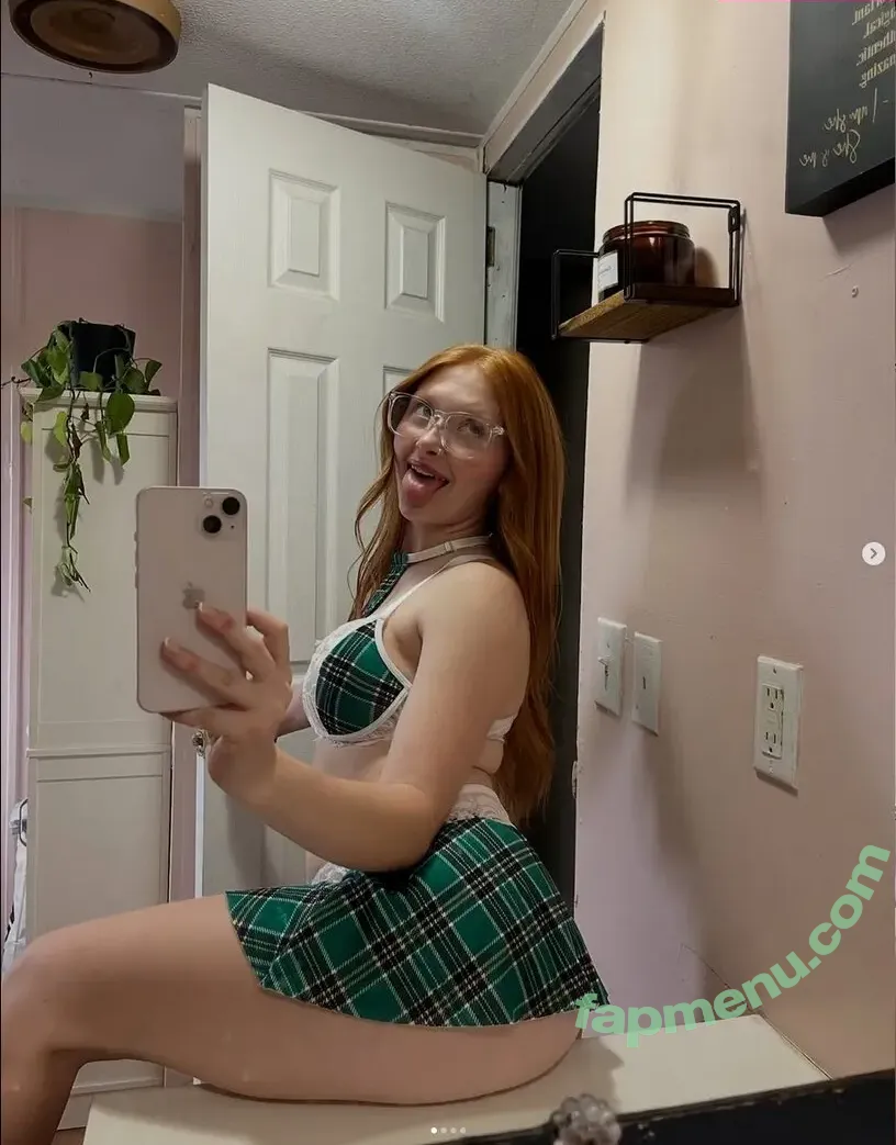 Autumnnskyexo nude photo #0002 (autumnnn.skye)