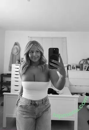 ava_hadley / Ava / XoCashPrincess1 / ava.ludwar / avaludwar nude photo #0102