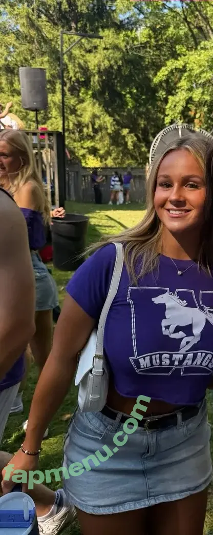 ava_hadley nude photo #0104 (Ava / XoCashPrincess1 / ava.ludwar / avaludwar)